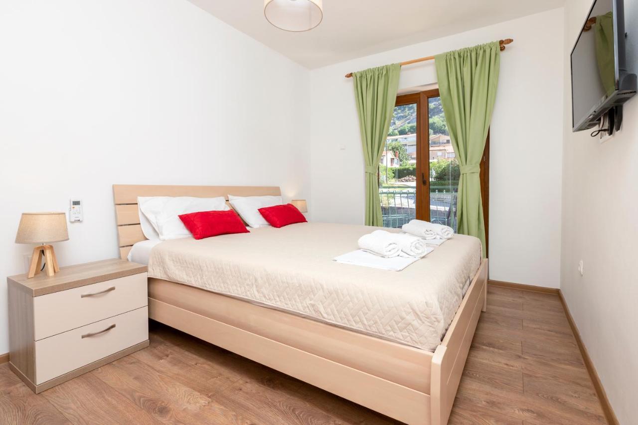 Seafoam apartment Kotor Bagian luar foto