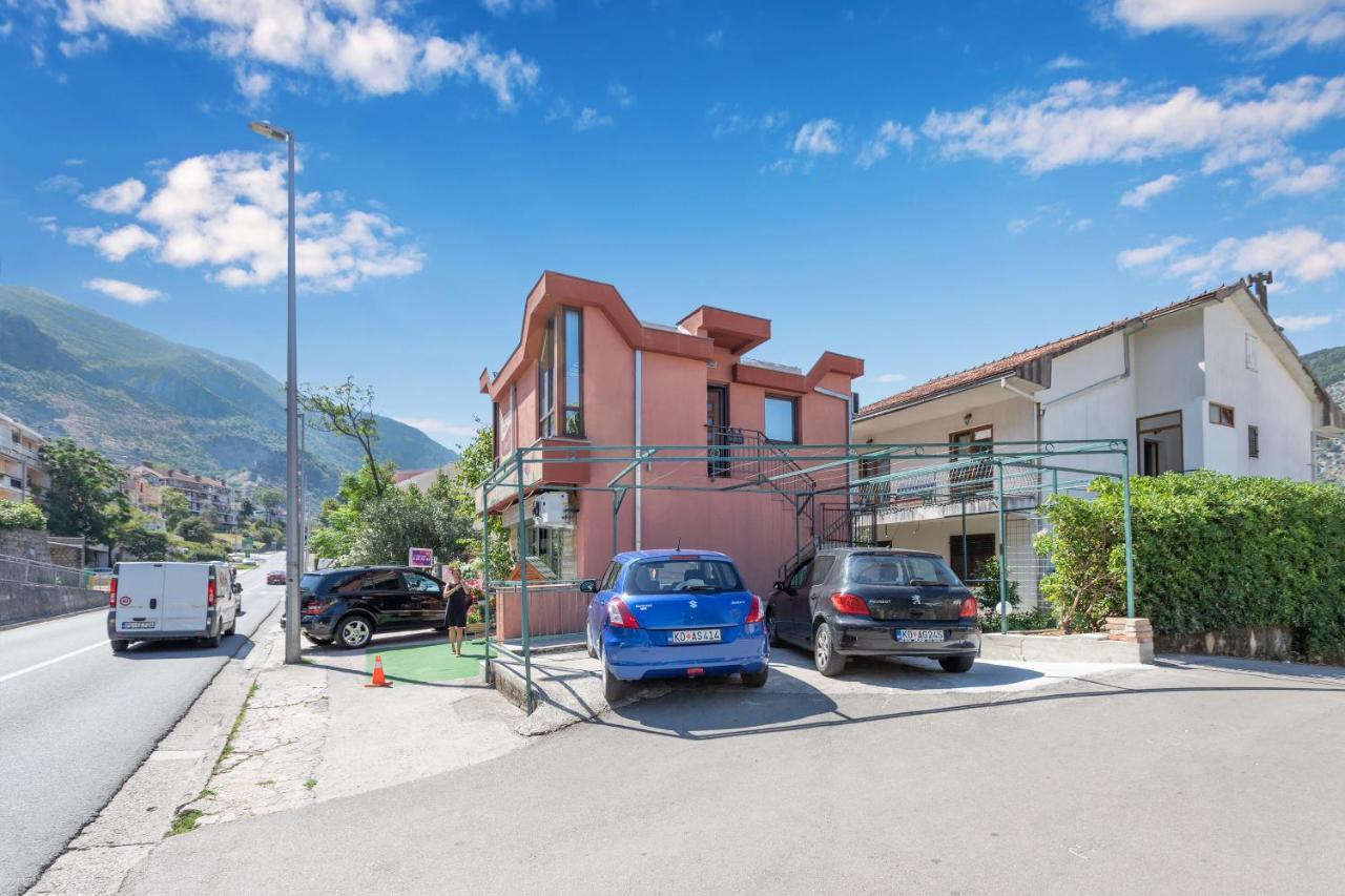 Seafoam apartment Kotor Bagian luar foto